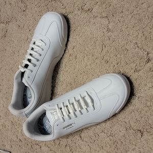 Puma Roma women's sneaker